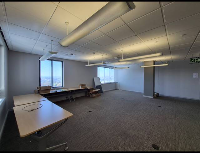 1,550M² OFFICE TO LET IN SANDTON CENTRAL